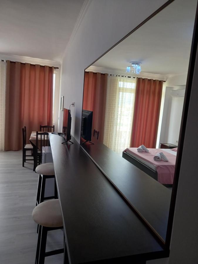 Vladimir Estate Hotel จีโรคาสเตอร์ ภายนอก รูปภาพ