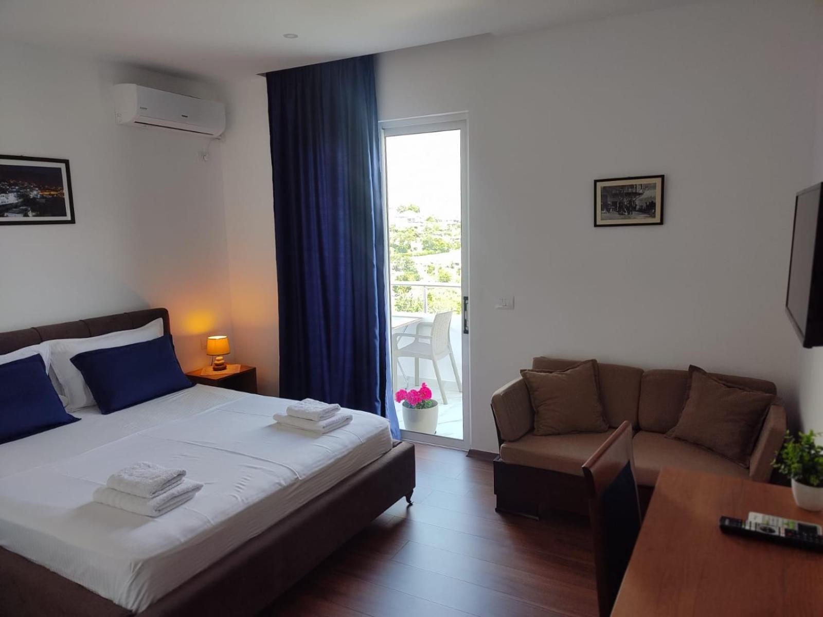 Vladimir Estate Hotel จีโรคาสเตอร์ ภายนอก รูปภาพ